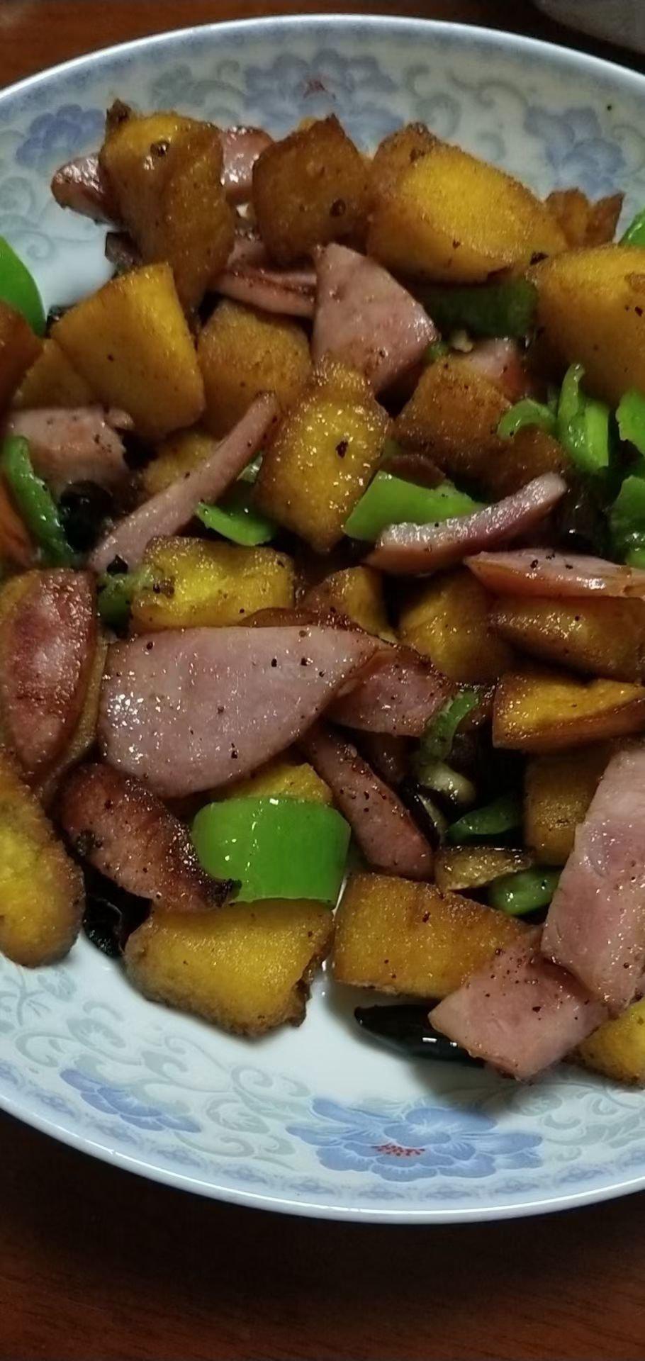 窝头炒腊肉