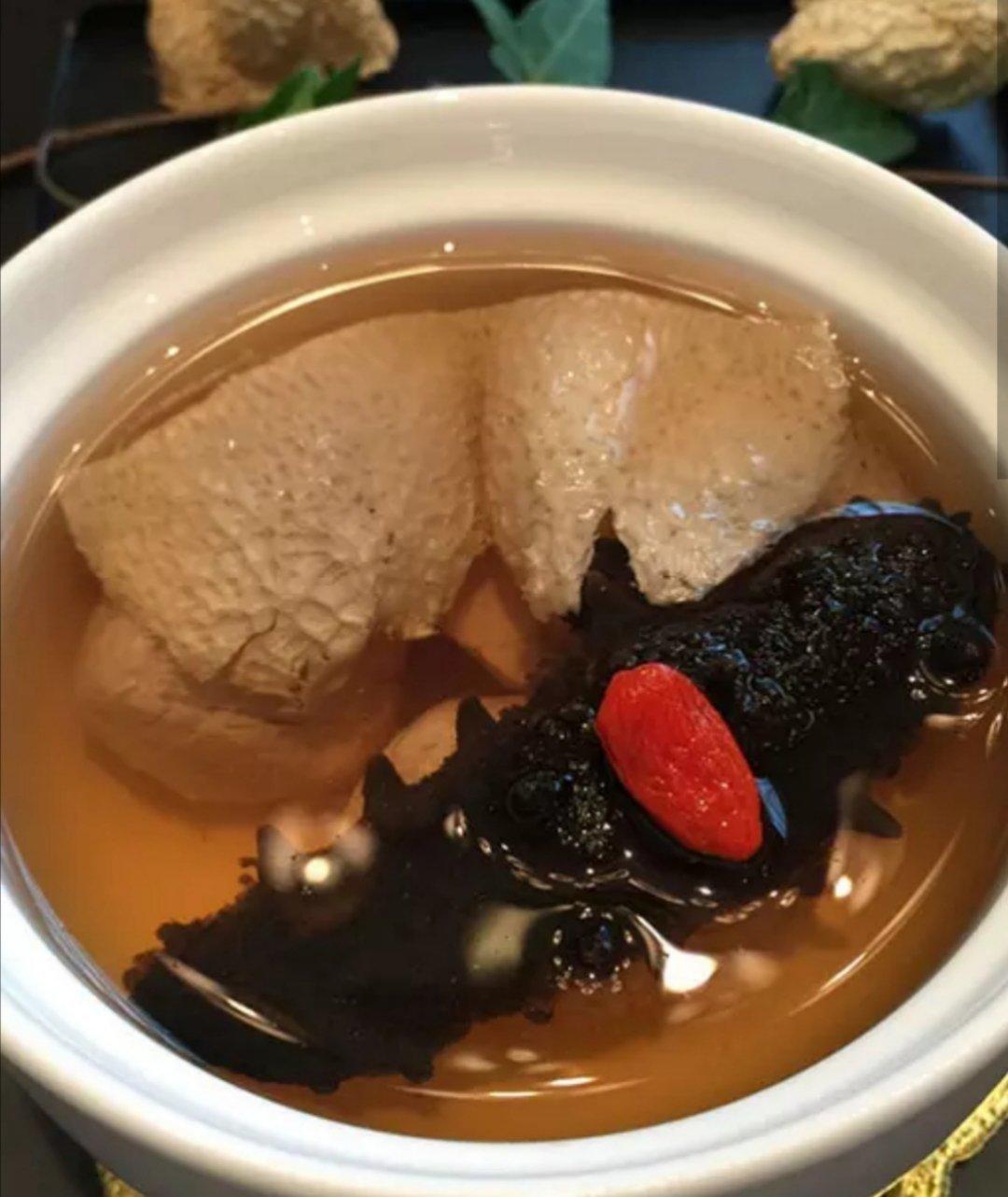 竹毛肚鸡汤炖海参