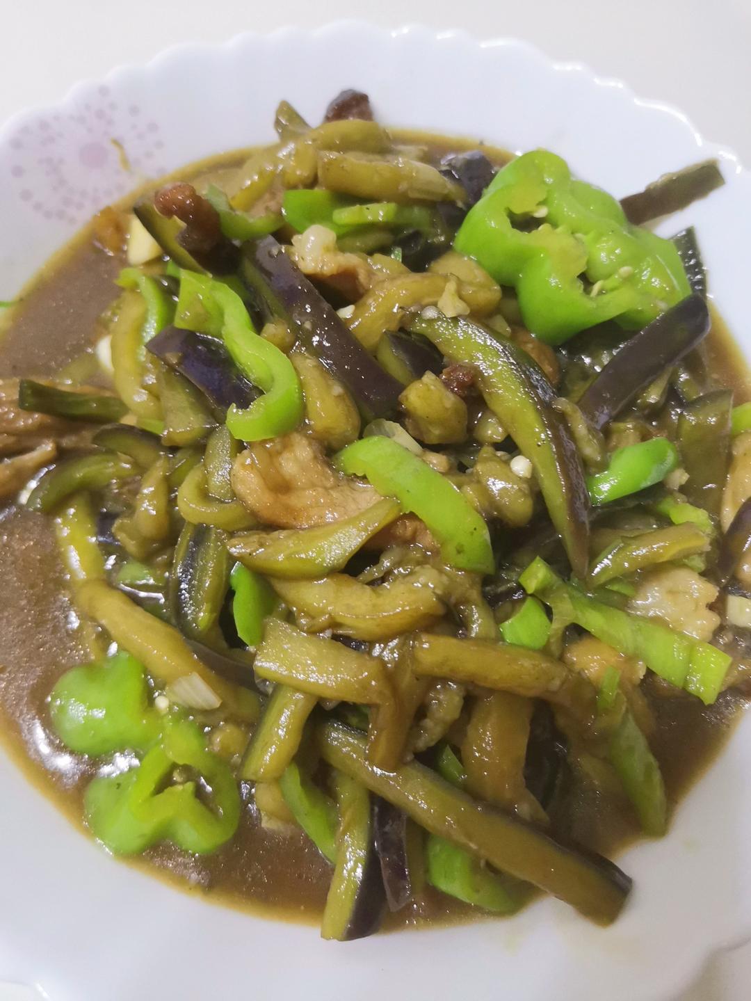 茄子青椒肉丝