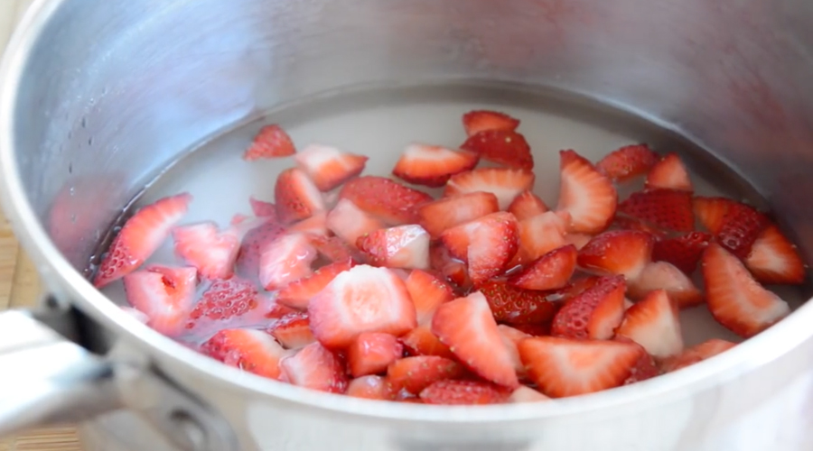 「草莓汽水」美如艺术品 更是实力派的做法 步骤2