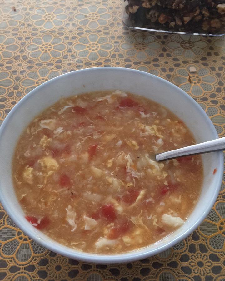 西红柿鸡蛋小油菜疙瘩汤