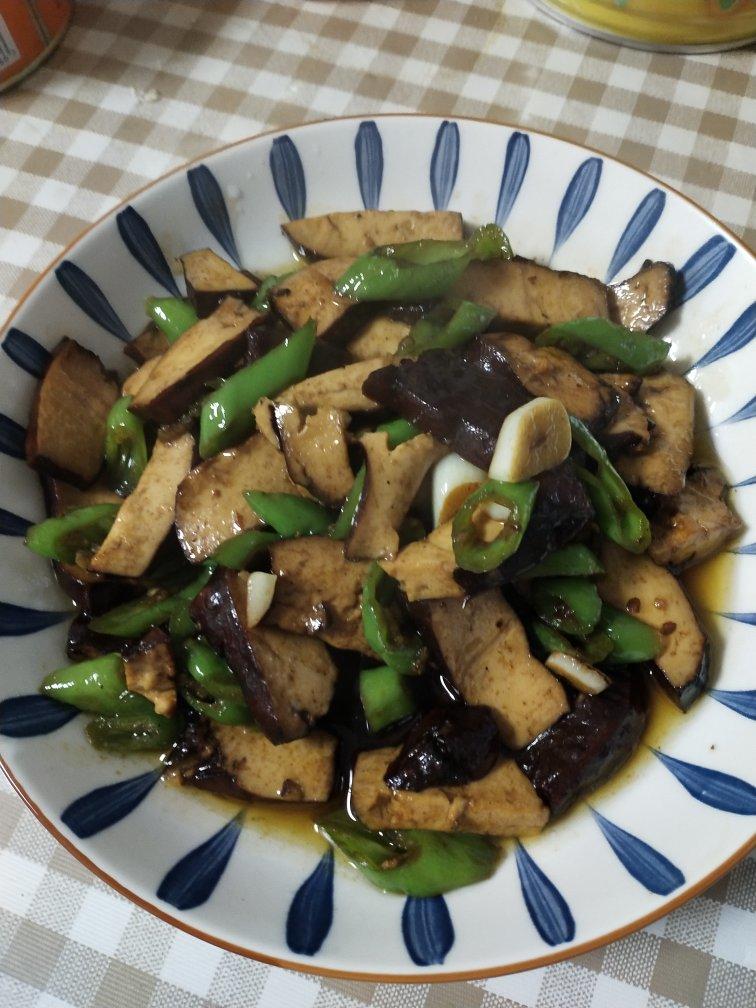 青椒香干炒肉丝