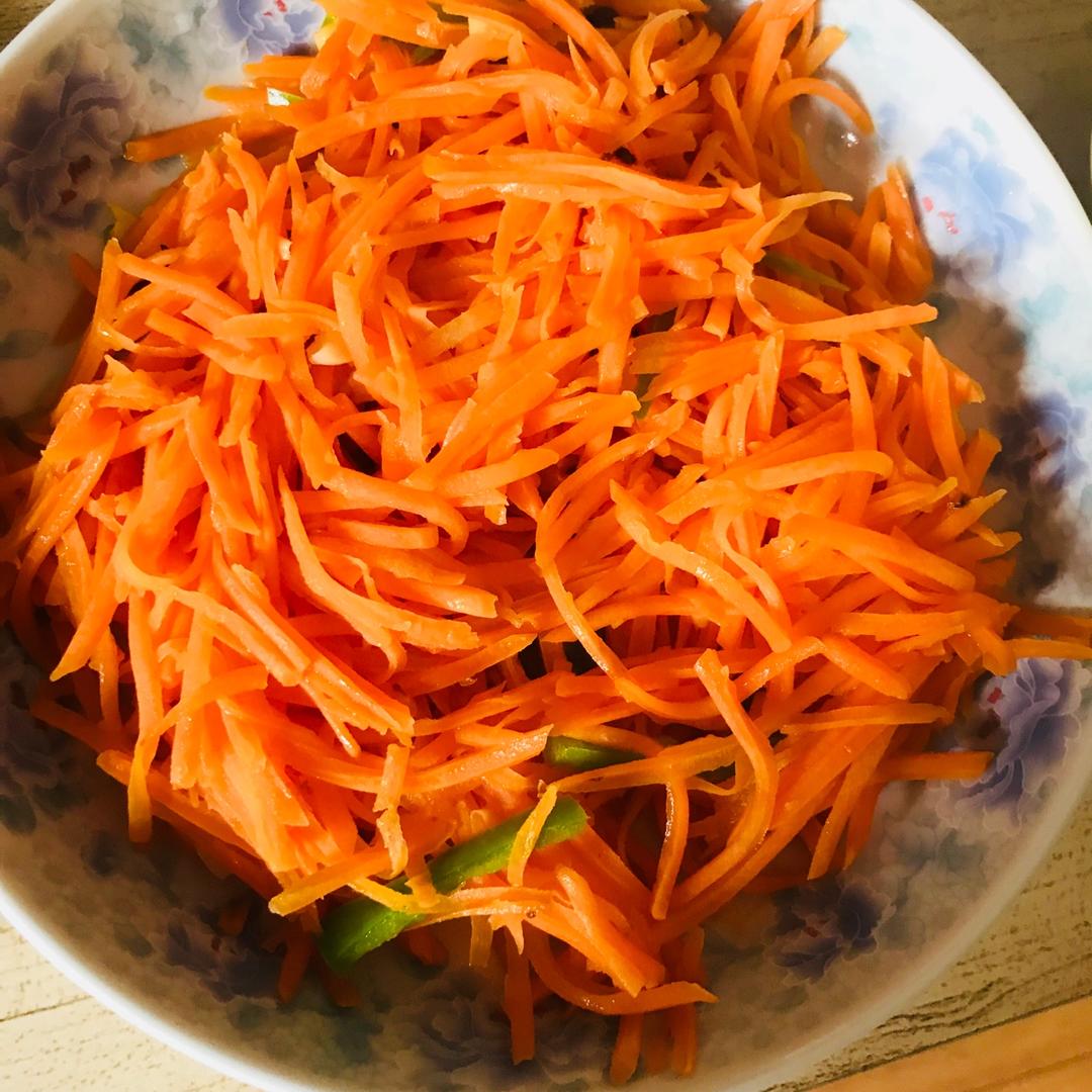 清炒胡萝卜丝