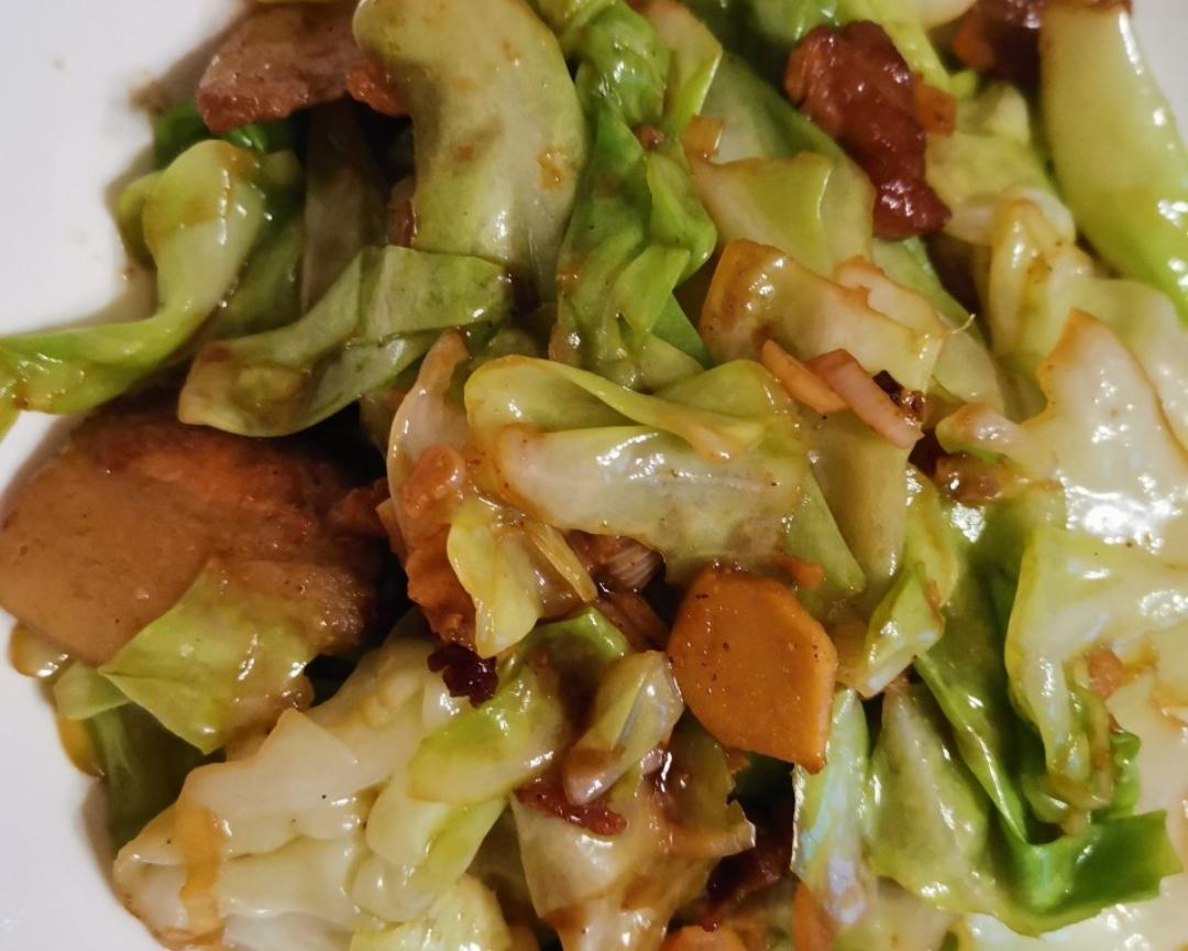 圆白菜炒五花肉，懒人的癸花宝典的做法