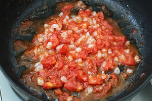 番茄虾仁疙瘩汤这样做太好吃了！的做法 步骤6