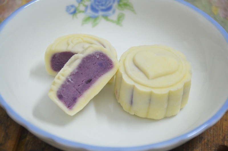 紫薯冰皮月饼