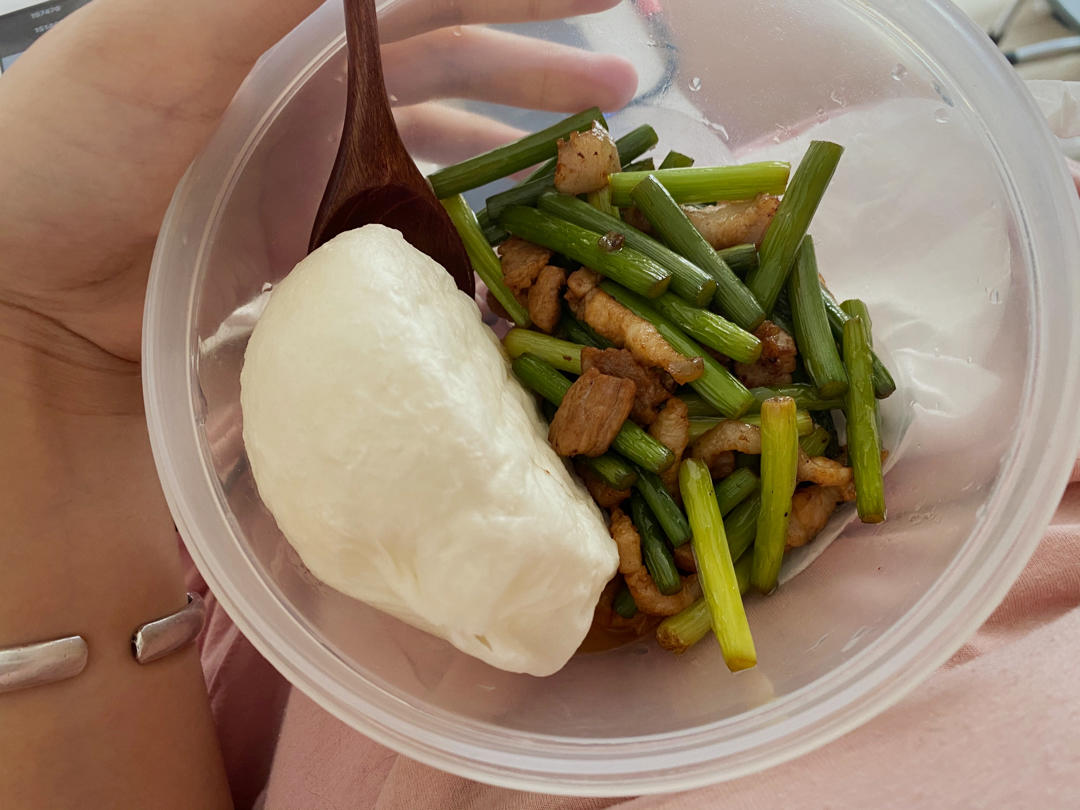 妈妈牌蒜薹炒肉