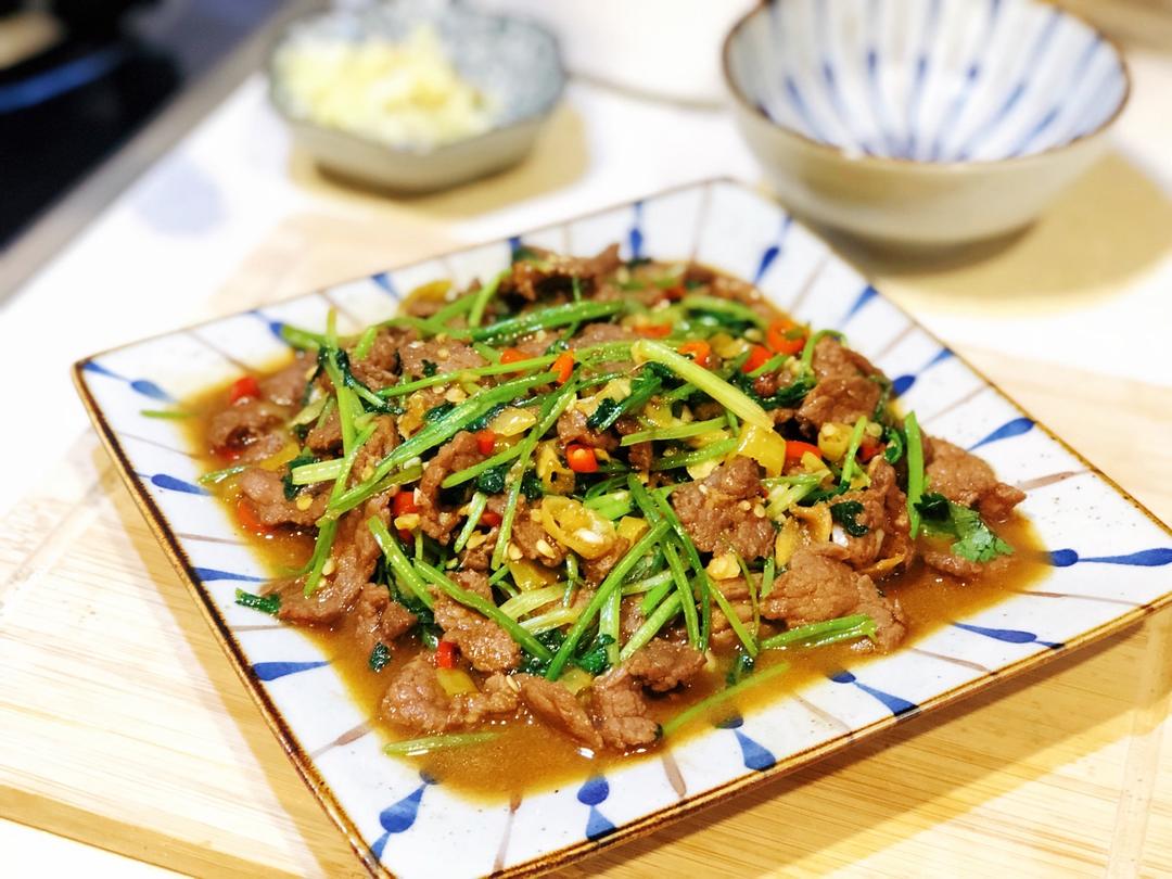 下饭菜😋小炒黄牛肉