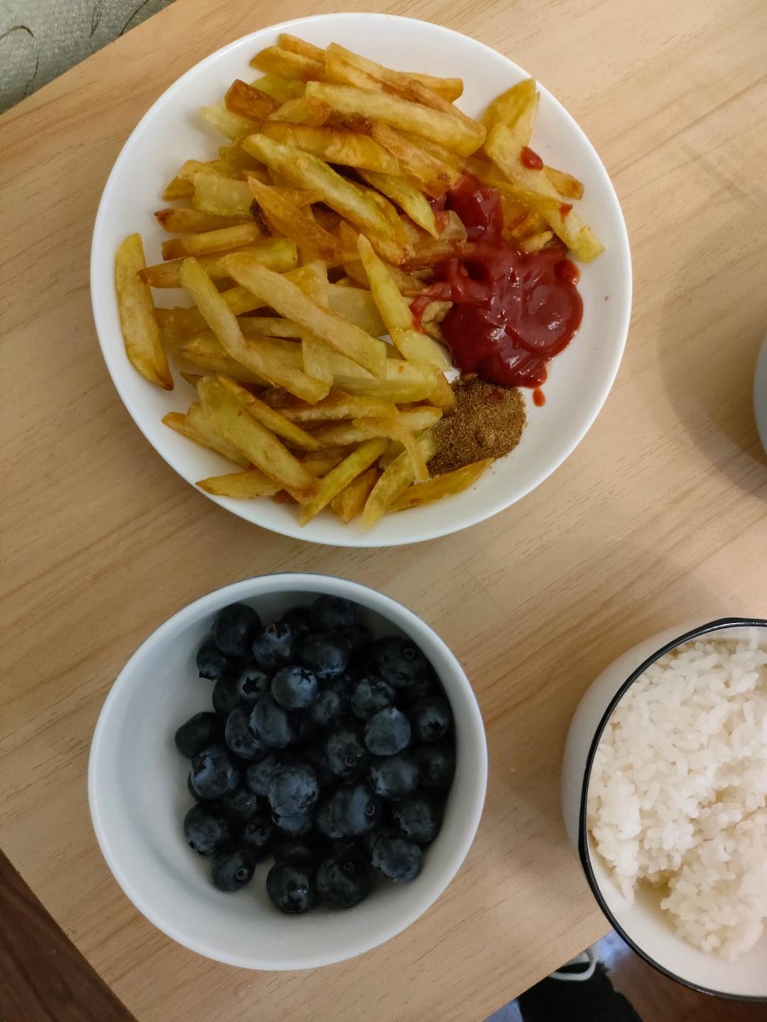 简单的炸薯条（无需淀粉无需冷冻）