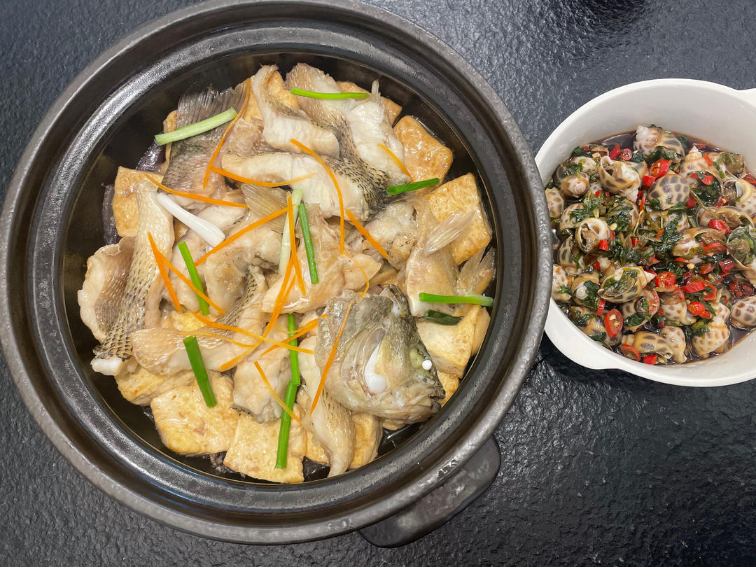 鲜嫩豆腐鲈鱼煲