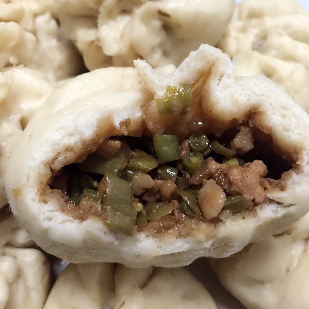 大绿豆做的豆角酱肉包子