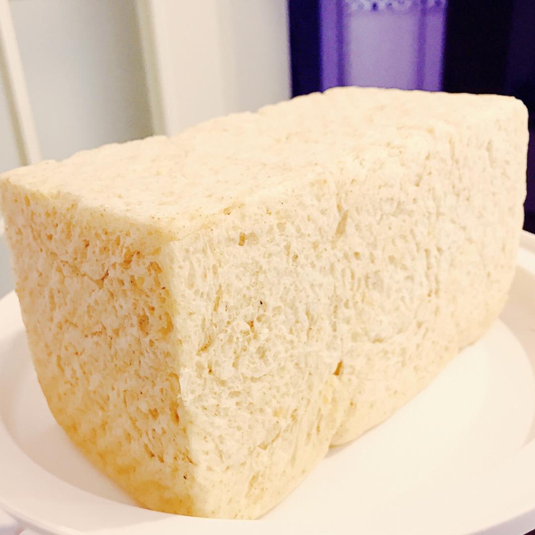 全麦黑芝麻核桃吐司