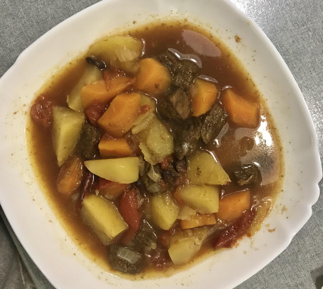 红烧牛肉土豆 （独家秘制）