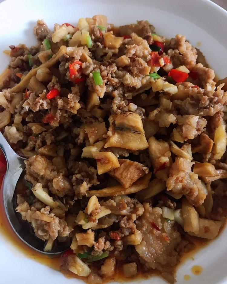 萝卜干炒肉