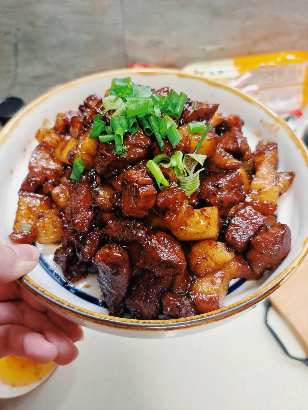 家常版的红烧肉（一点都不腻，软，糯)