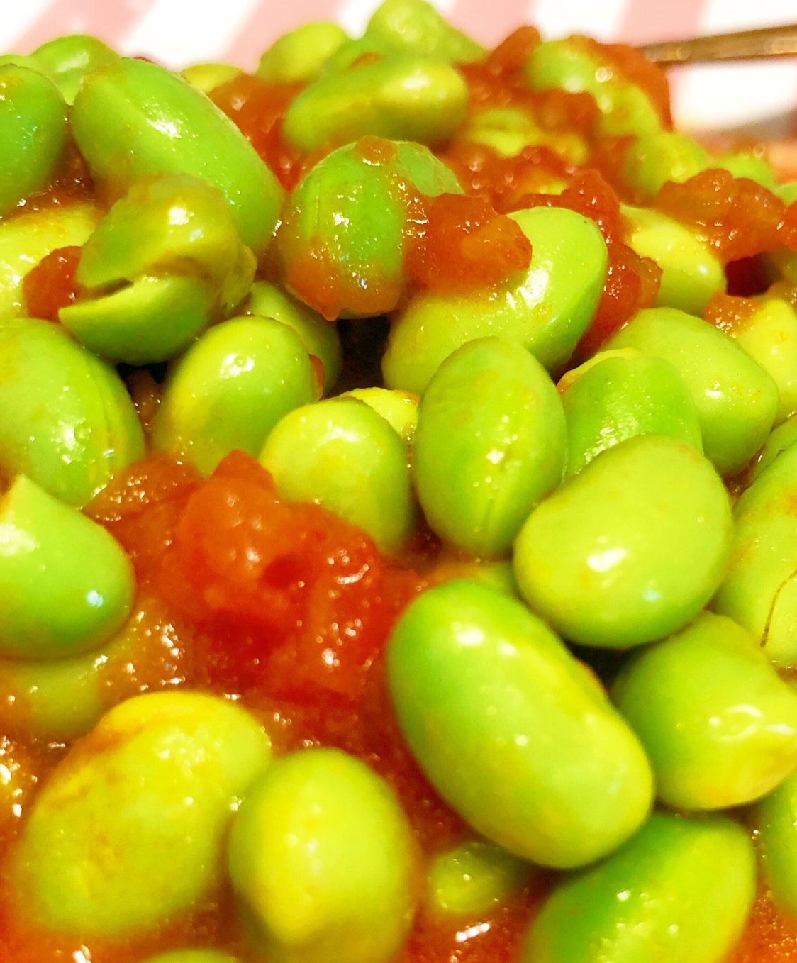 绿肥红瘦—番茄烩毛豆的做法