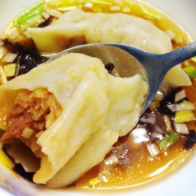 酸汤水饺