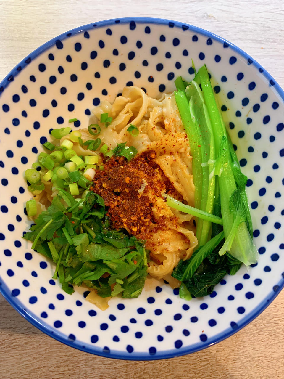 十分钟就能吃上的超简单油泼面