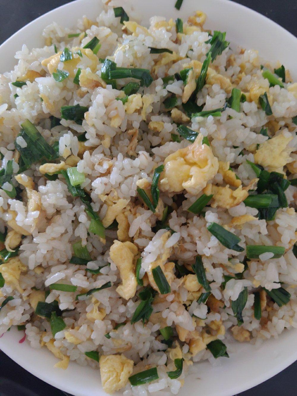 韭菜鸡蛋炒饭