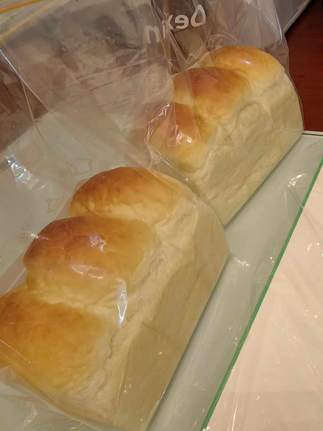 高含水量烫种小吐司，加倍松软