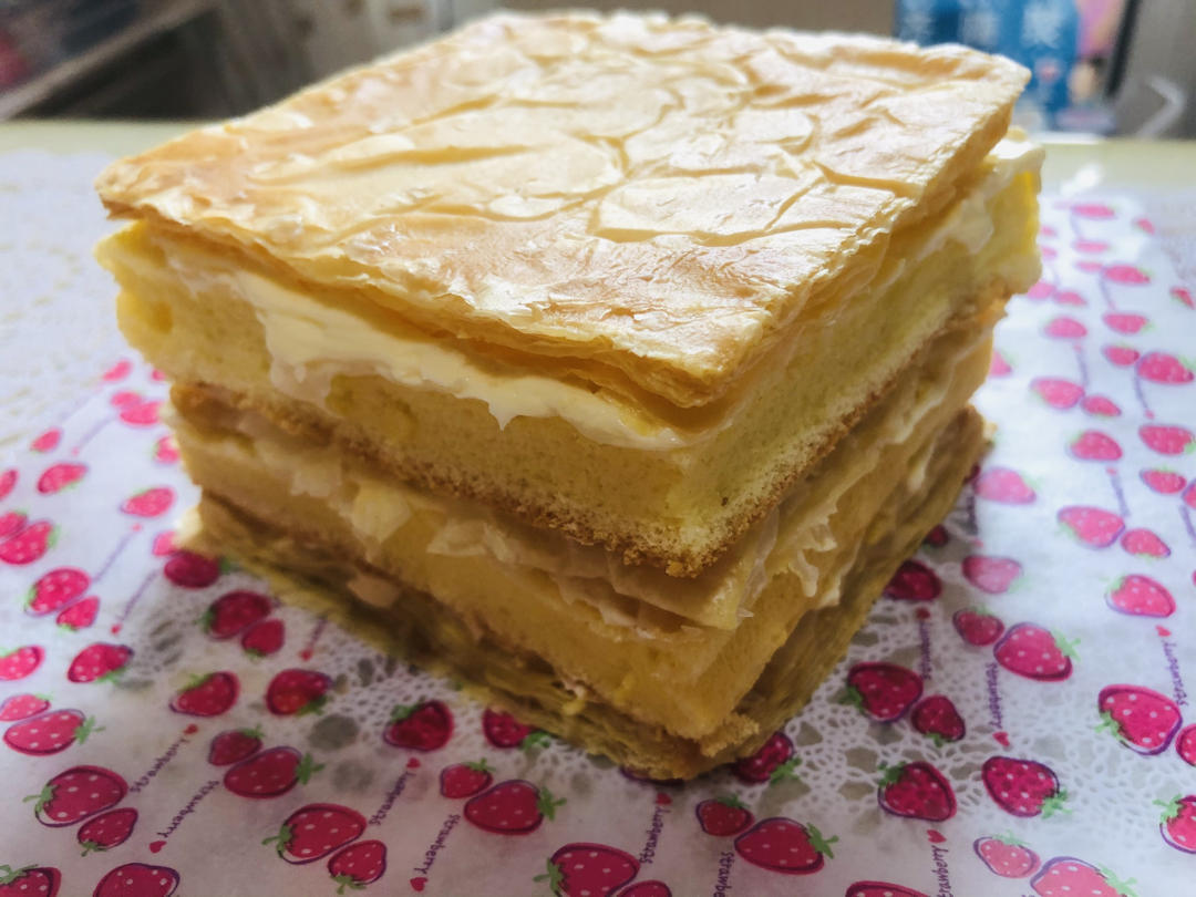 【君之】拿破仑酥（含千层酥皮、蛋糕片、奶油霜详细做法）