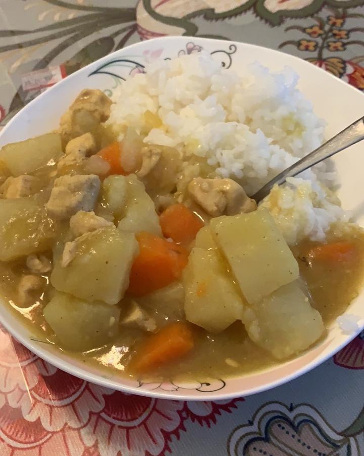 咖喱鸡肉饭