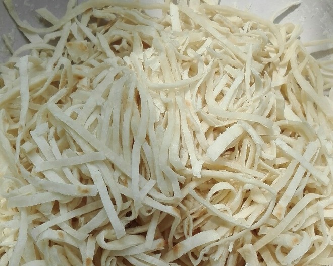【自制饼丝的做法步骤图,自制饼丝怎么做好吃】幻蝶儿qiqi_下厨房