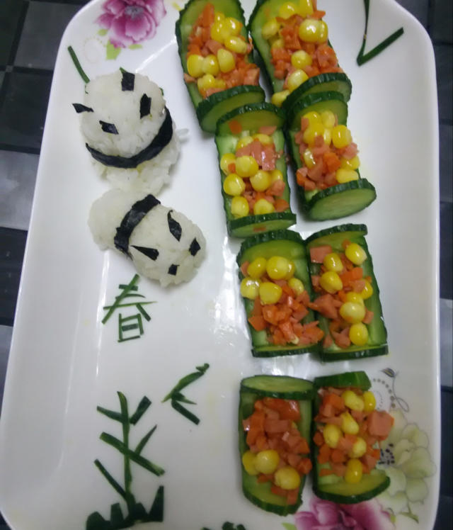 【年味】-节节登高-鸡胸肉沙拉&熊猫饭团