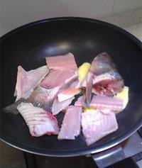 油泼沸腾鱼（一鱼两吃）的做法 步骤3