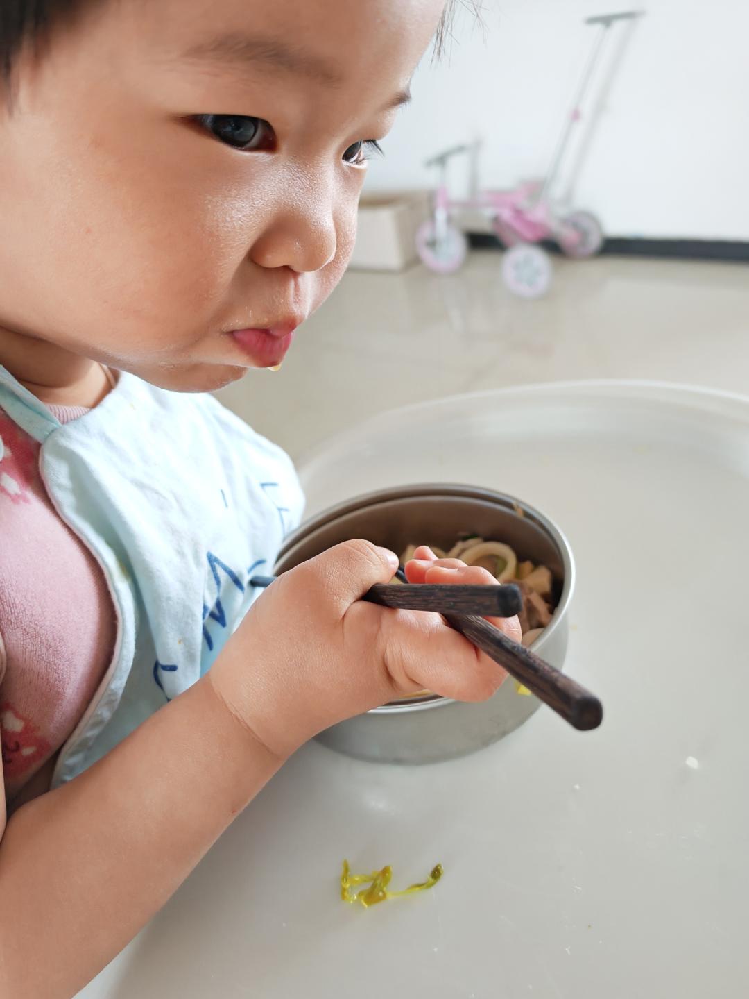 芹菜胡萝卜笋猪肉丁卤