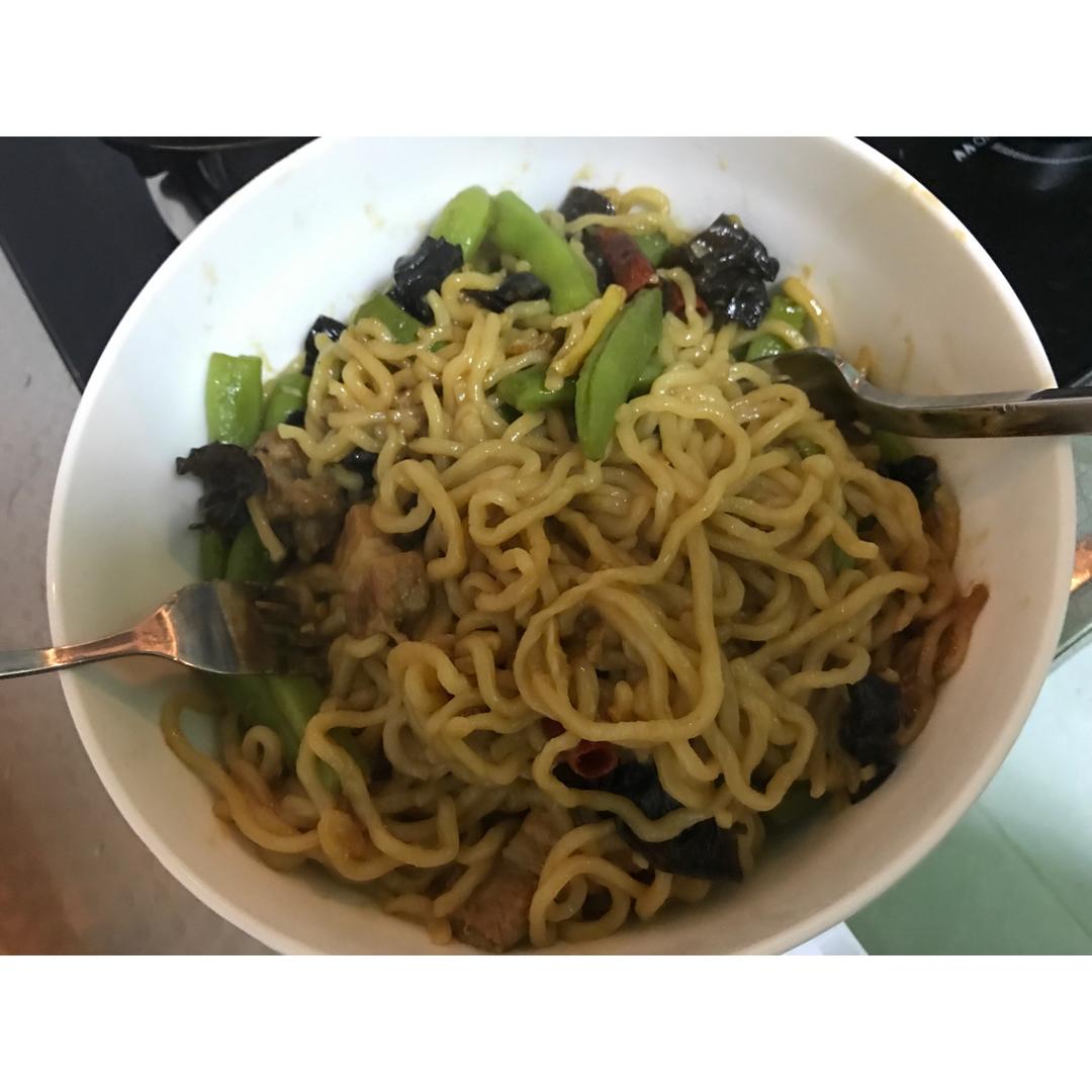 豆角焖面