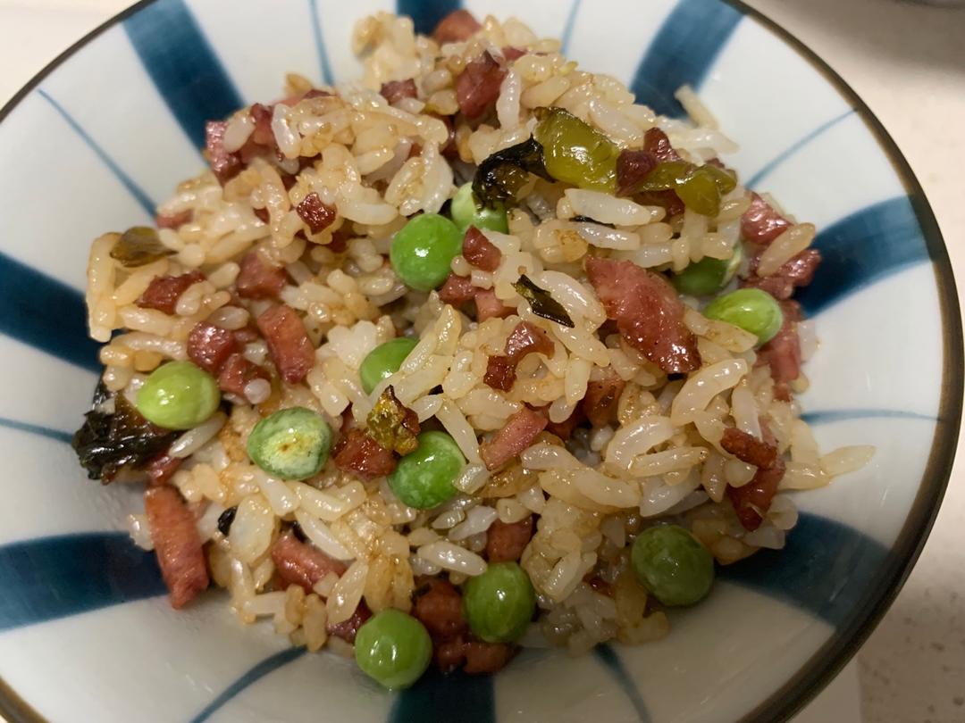 酸菜牛肉炒饭