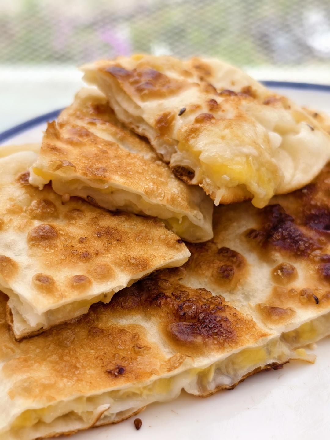 在家就可以做的香蕉飞饼 无敌好吃的香蕉煎饼 😋