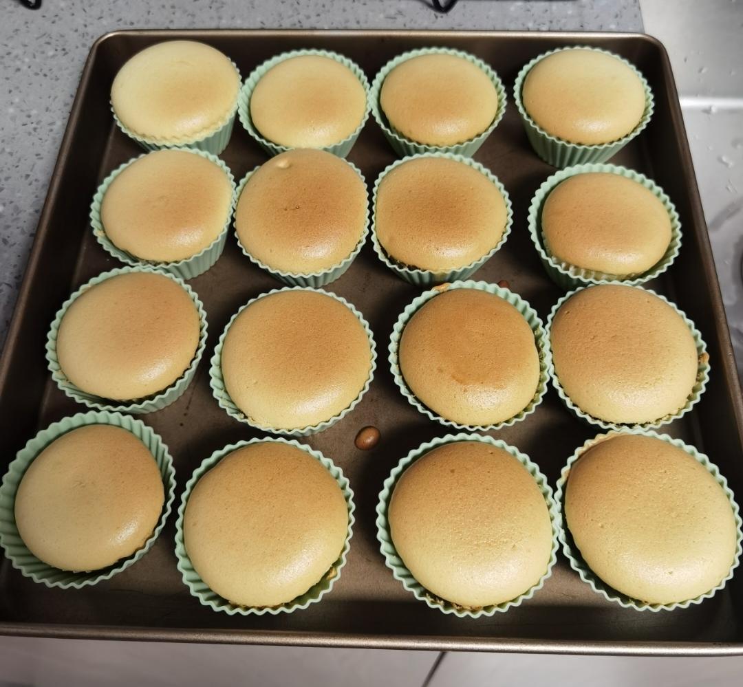 炼乳纸杯蛋糕