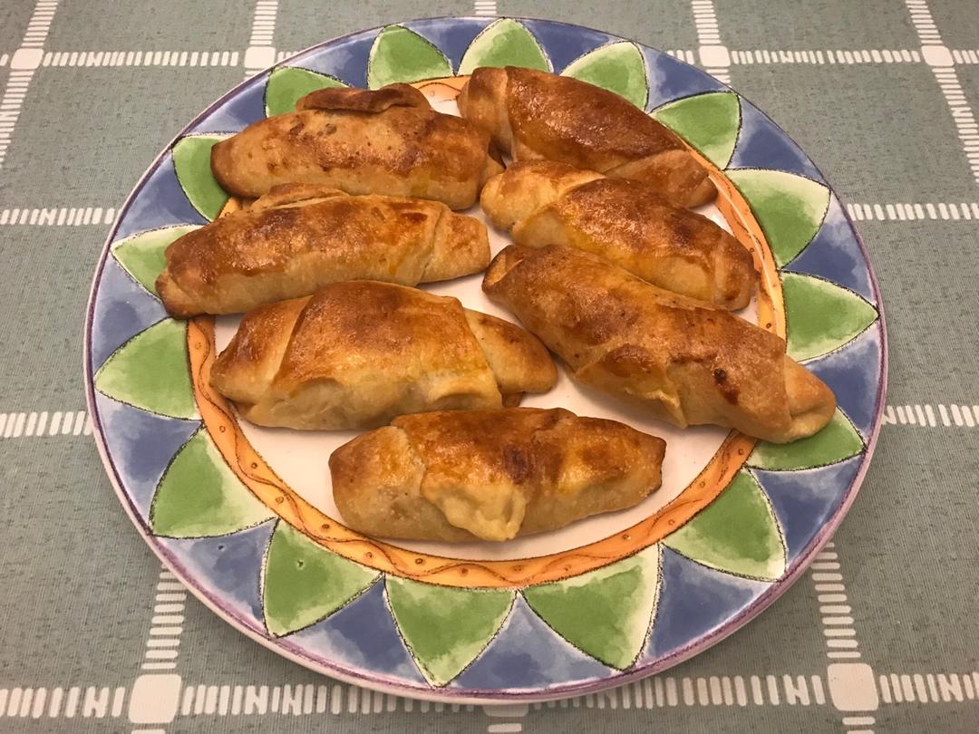 新年第一烤：黄油面包卷儿