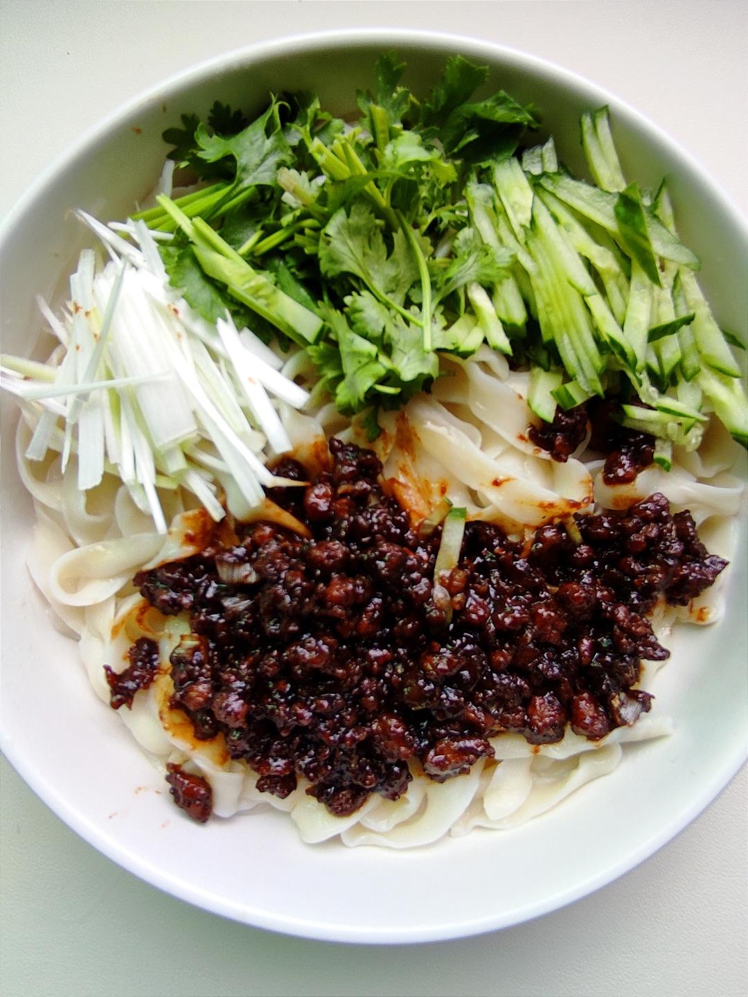 一碗好面｜吃了还想再来一碗的肉沫炸酱面