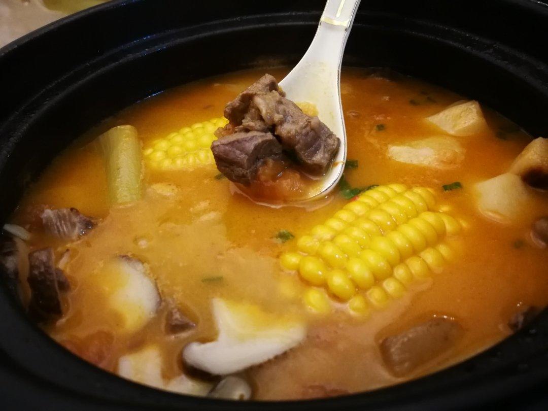 土豆番茄牛腩汤
