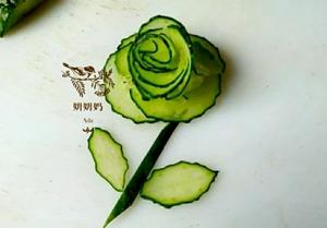 黄瓜玫瑰花(创意小盘饰の十二)的做法 步骤8