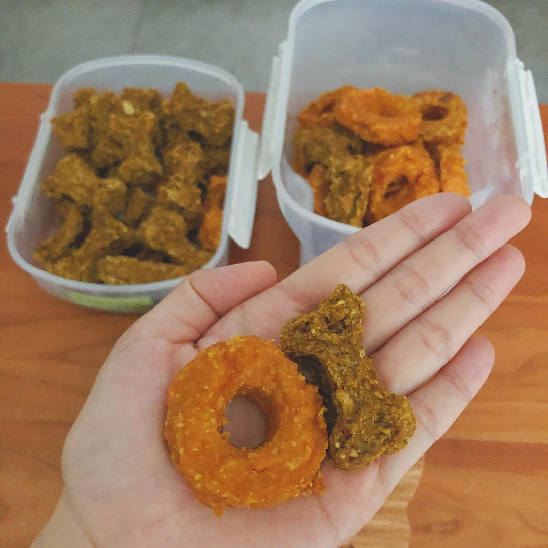 宠物狗零食胡萝卜鸡胸肉饼干（南瓜紫薯同做法）