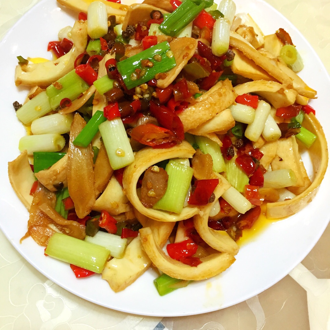 枫叶阑珊做的自贡菜葱爆黄喉