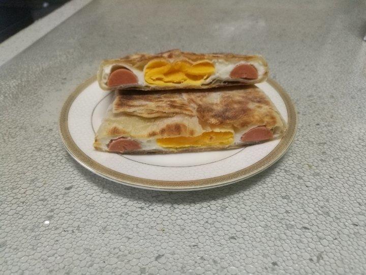 午餐肉鸡蛋酥饼