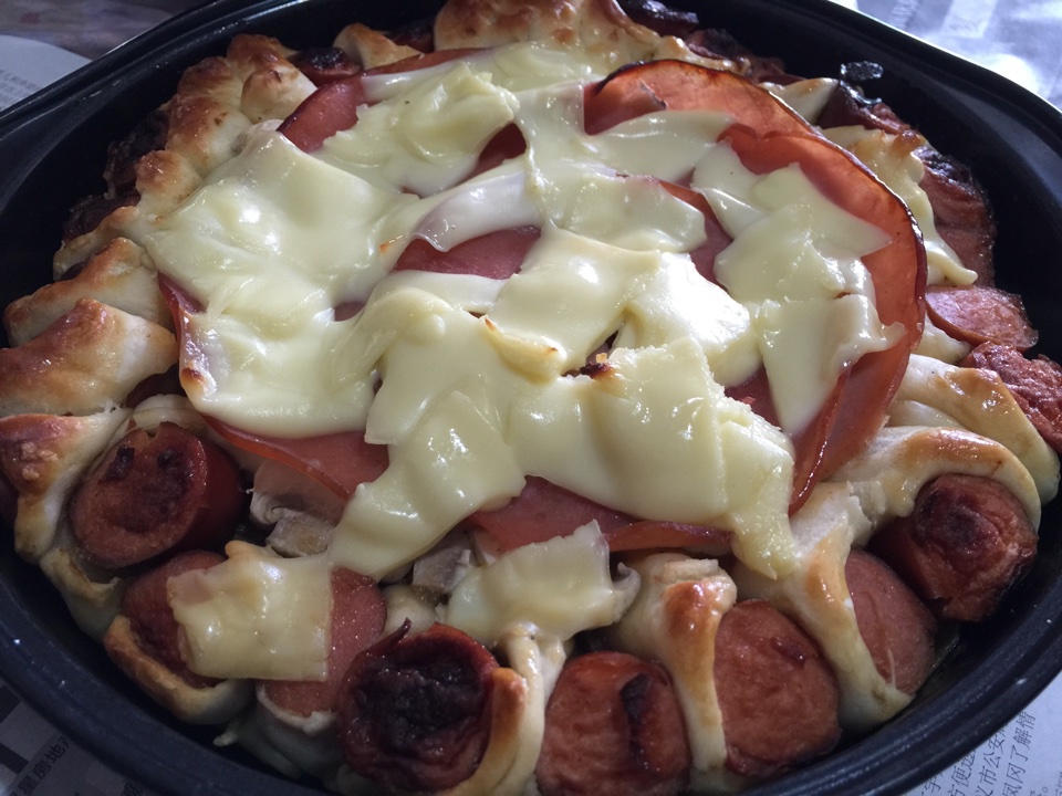 蘑菇火腿心花边比萨