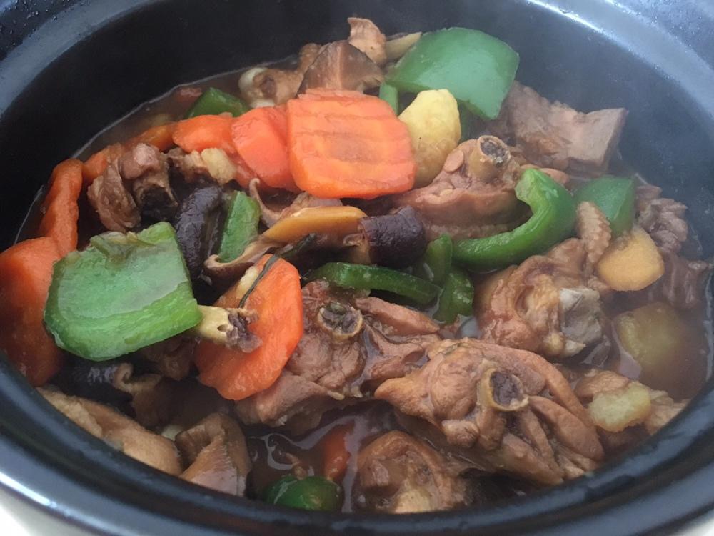 黄焖鸡米饭