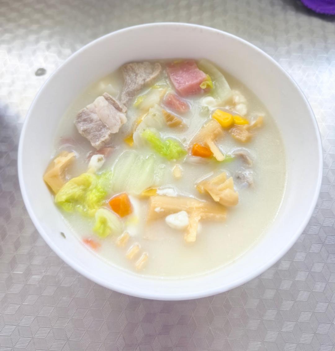 鲜掉眉毛的火腿干贝春笋汤