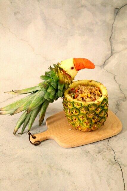 鸟语花香菠萝炒饭