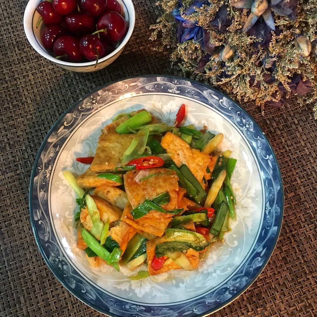 青蒜煎豆腐的做法