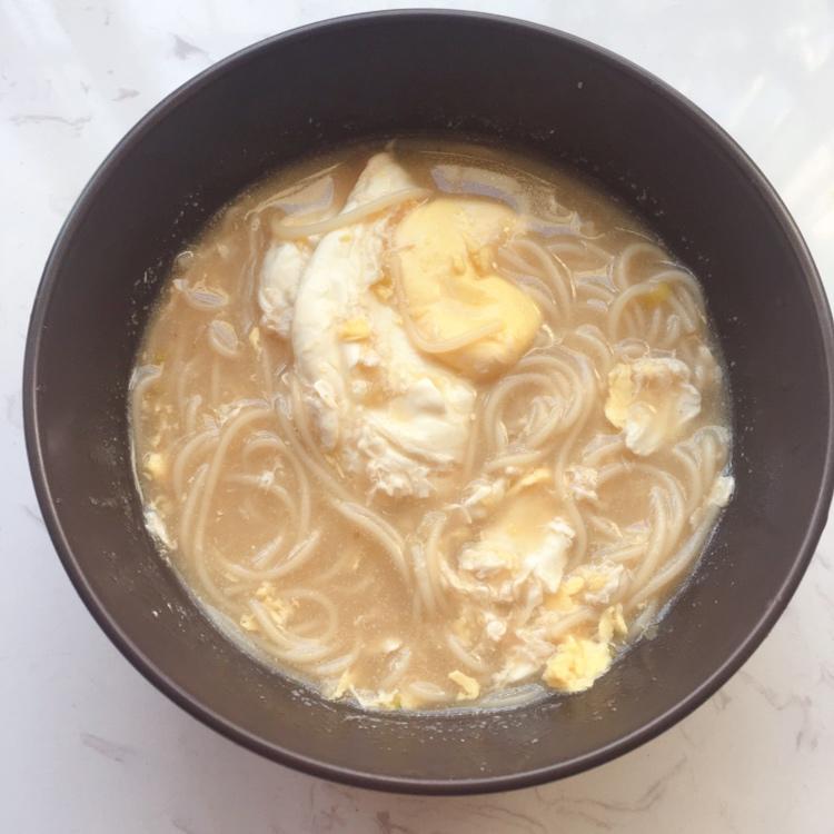 一碗热汤面🍜
