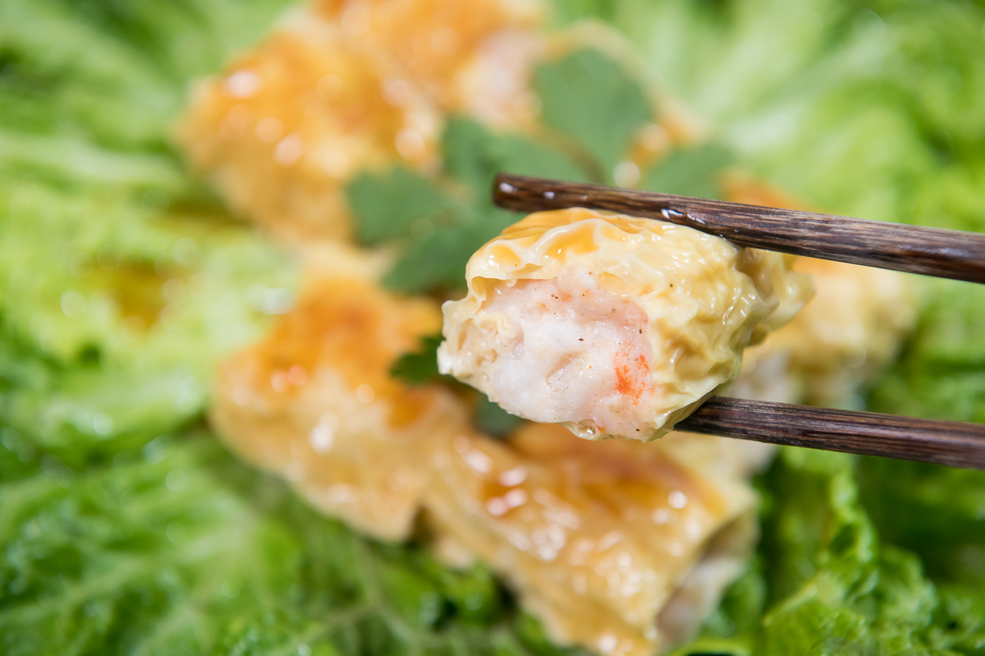 黄鱼鲜虾腐皮卷的做法