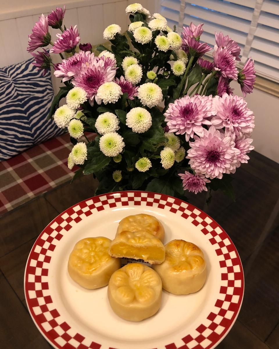 咸蛋黄冰淇淋冰皮月饼【曼食慢语】