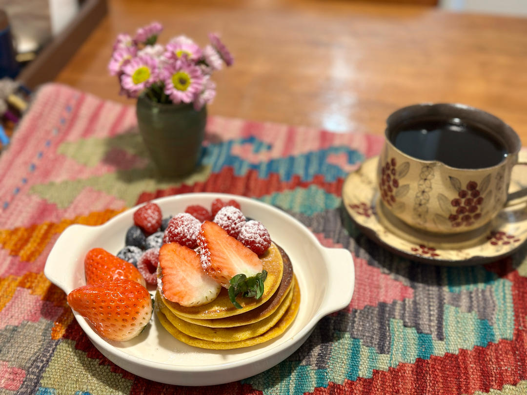 一只不加泡打粉的舒芙蕾松饼 — 南瓜舒芙蕾松饼